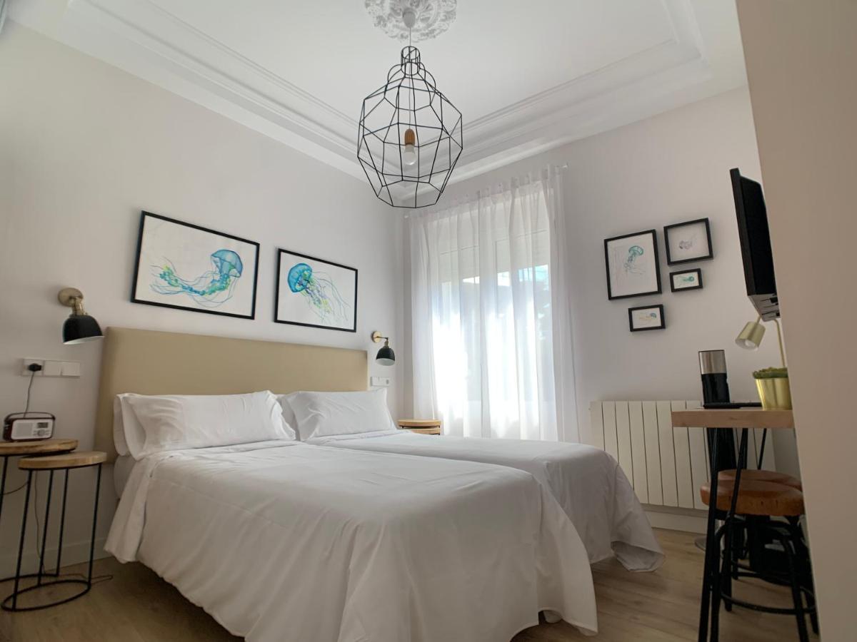 Pension Boutique La Urraca Negra Burgo エクステリア 写真